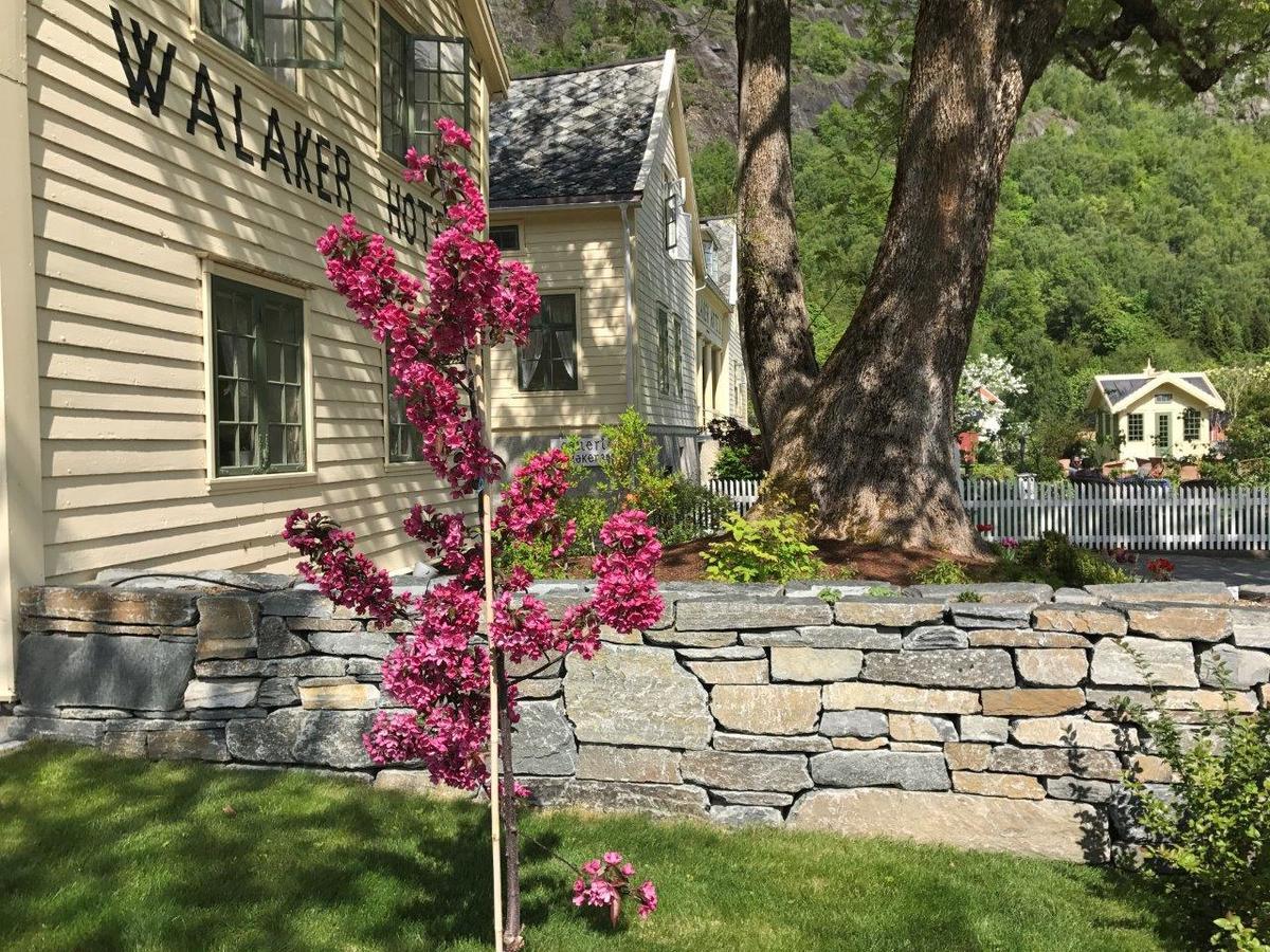 Walaker Hotel Solvorn Esterno foto