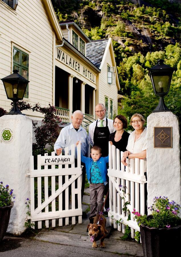 Walaker Hotel Solvorn Esterno foto